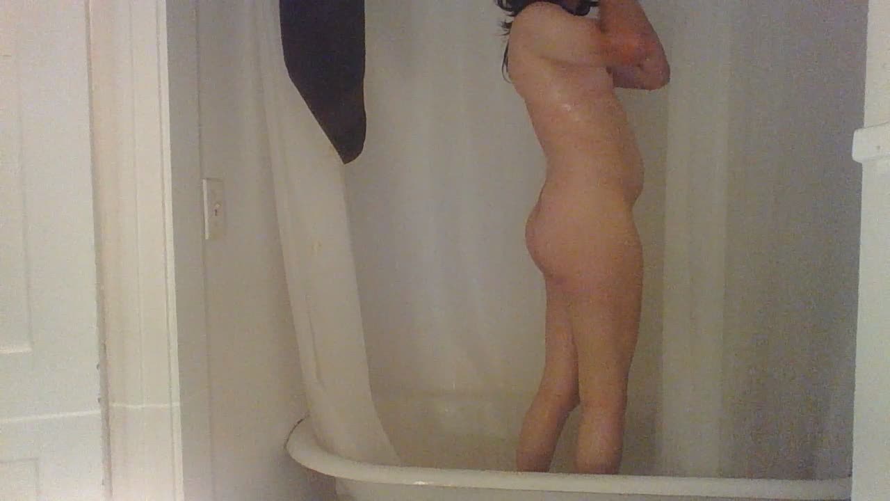 Shemale Chrissy in the Shower